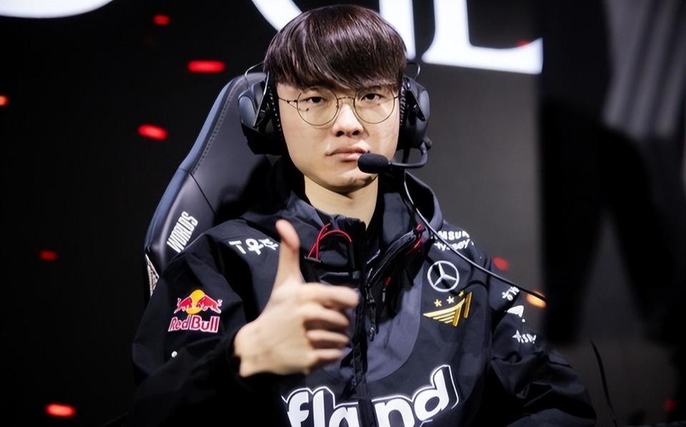 LPL今日首发：Puff回归首发，Ale仍旧替补