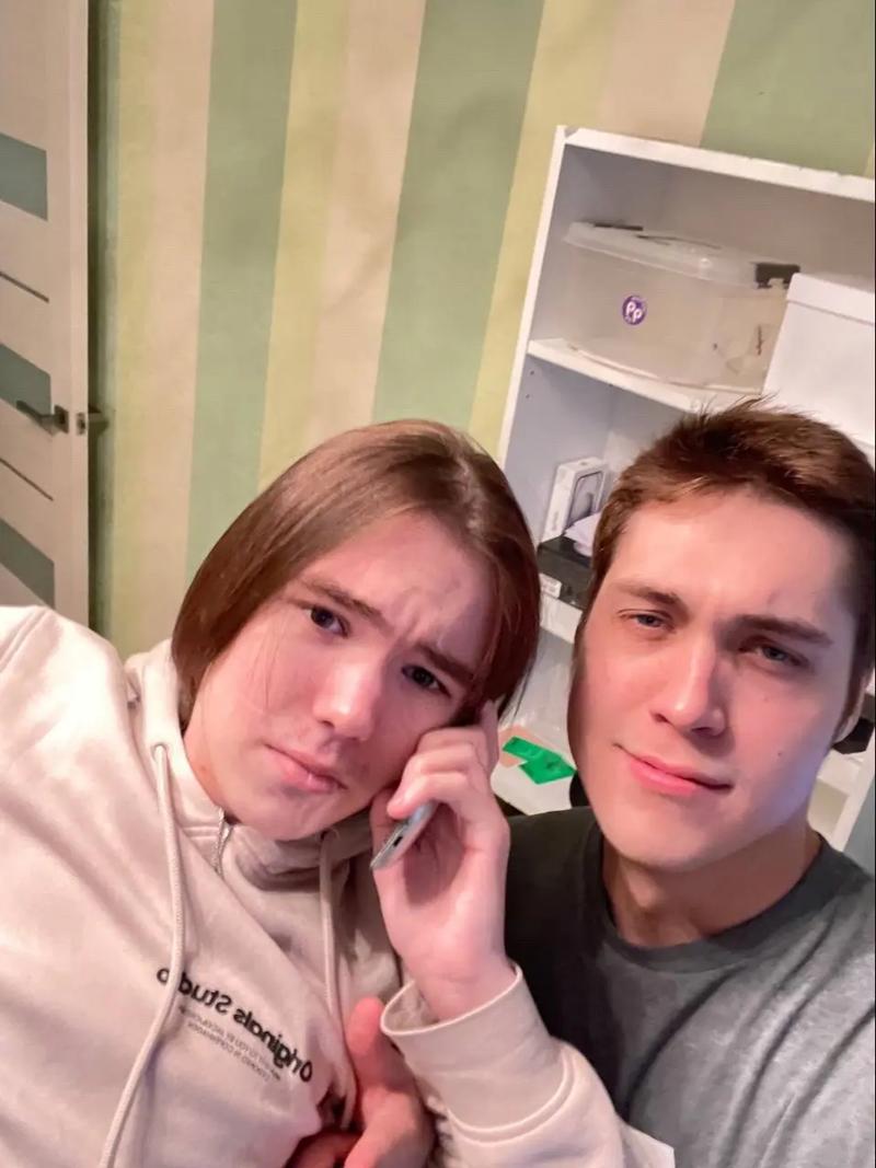 RA俱乐部更新选手照片：选手们已全部抵达深圳训练室积极备战