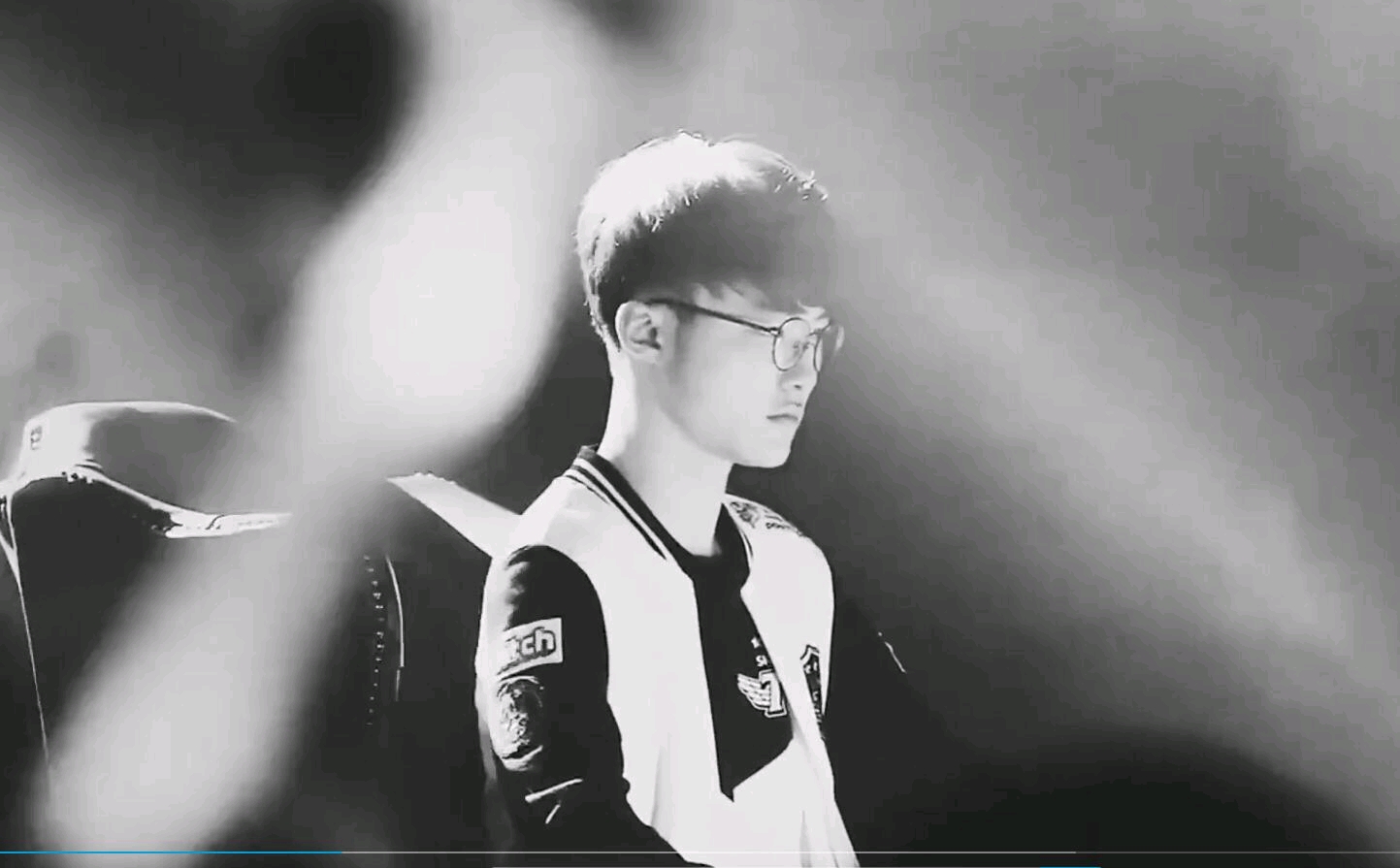 WE官方：上单 Cube 重返赛场并加入战队