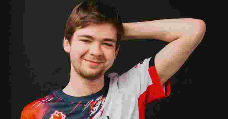 Jiejie当选第八周周MVP 分均伤害、承伤第一 Xiaoxu当选最佳新秀